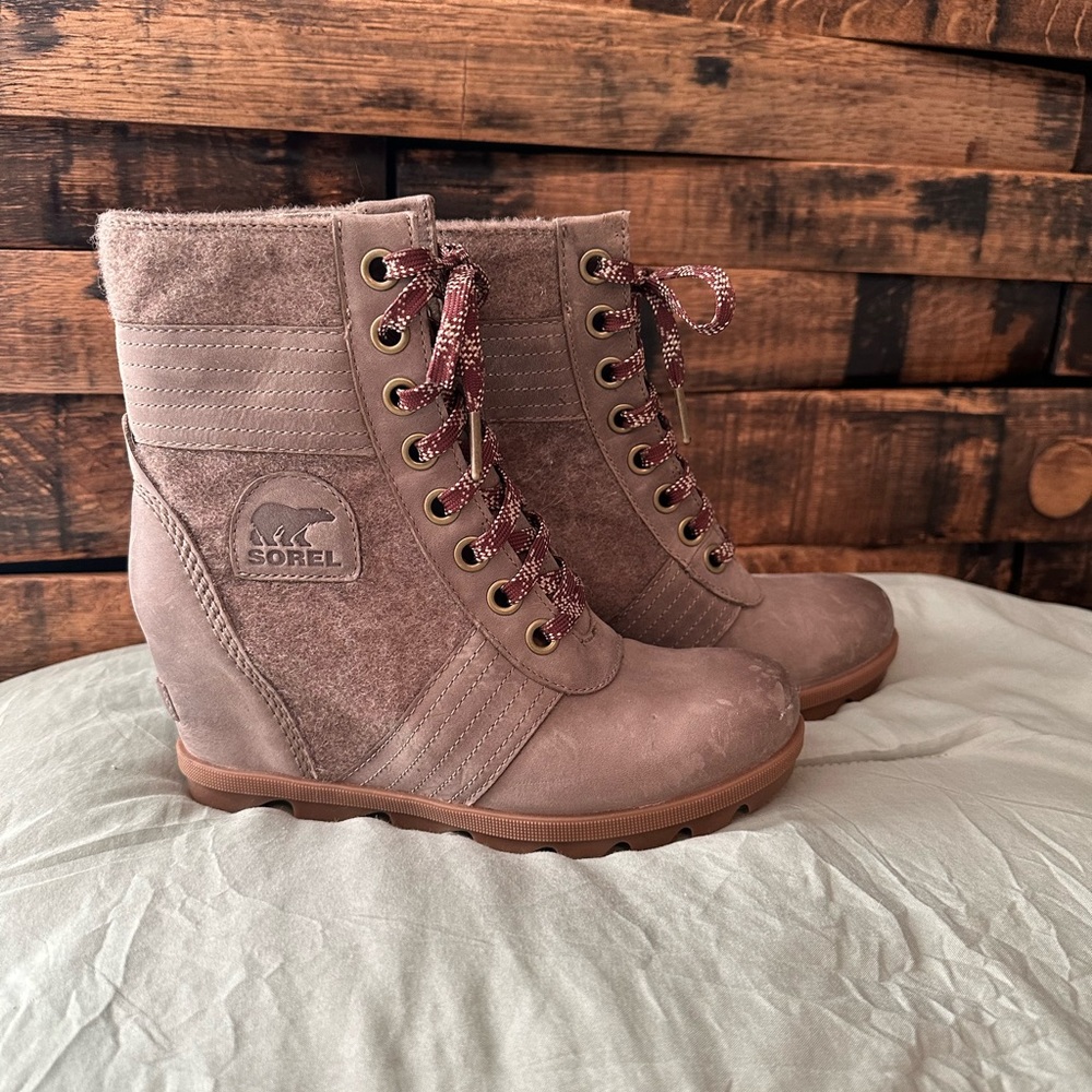 Sorel Women's Lexie Wedge Khaki II Winter Ankle Boots NL3778-297